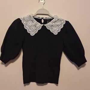 Forever 21 Black Short Sleeve Knit Blouse with White Lace Collar Size S NWOT